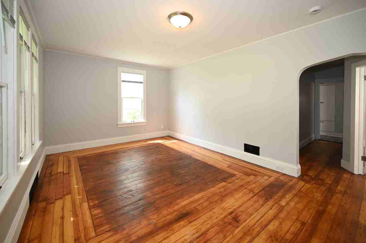 7 11th Ave Sw #1 - Photo 5 of 18