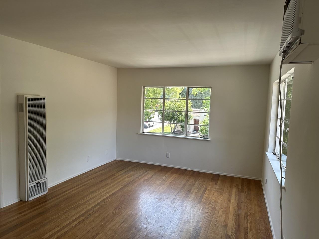 1843 Linda Rosa Avenue #1 - Photo 2 of 11