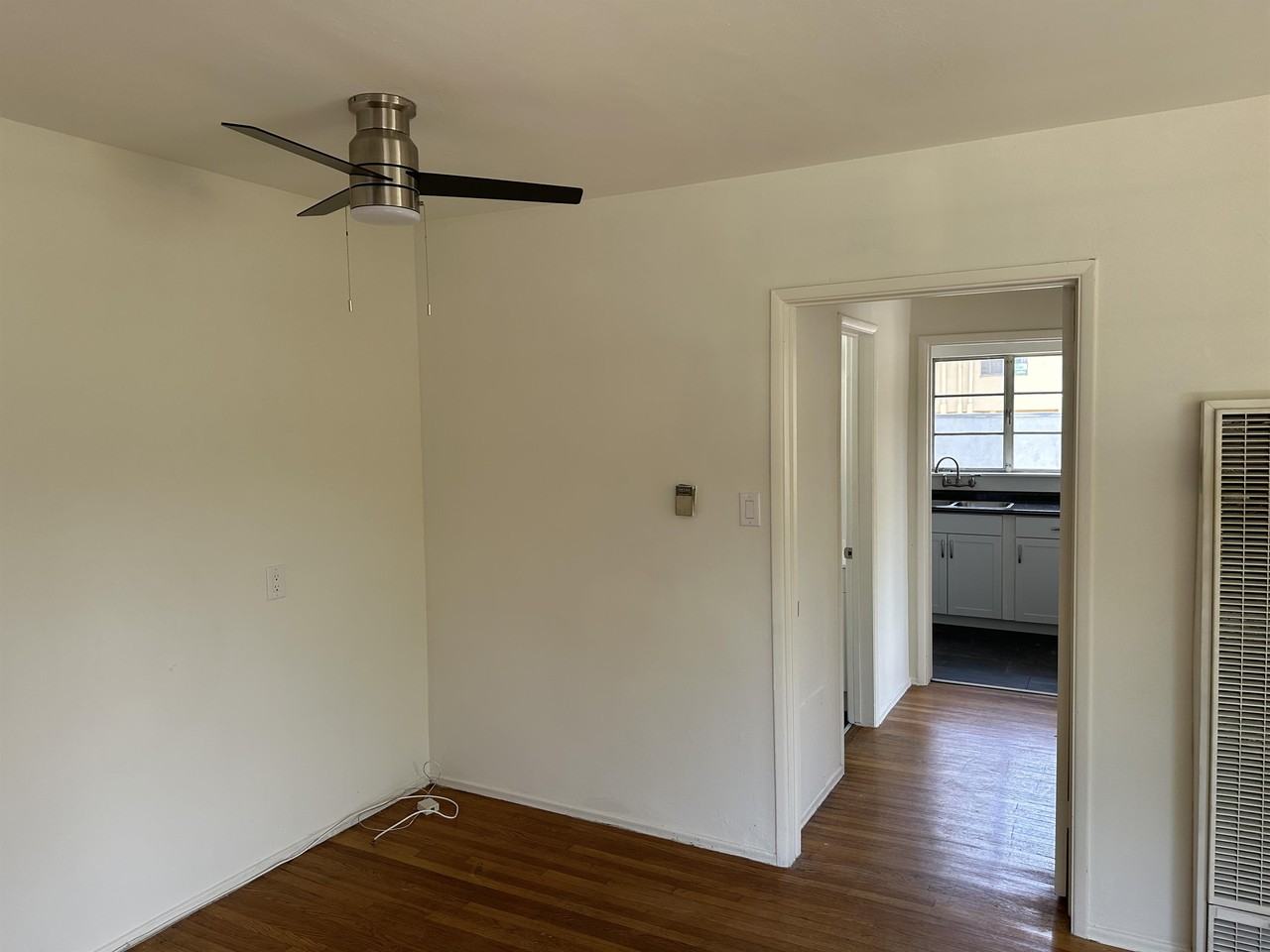 1843 Linda Rosa Avenue #1 - Photo 4 of 11