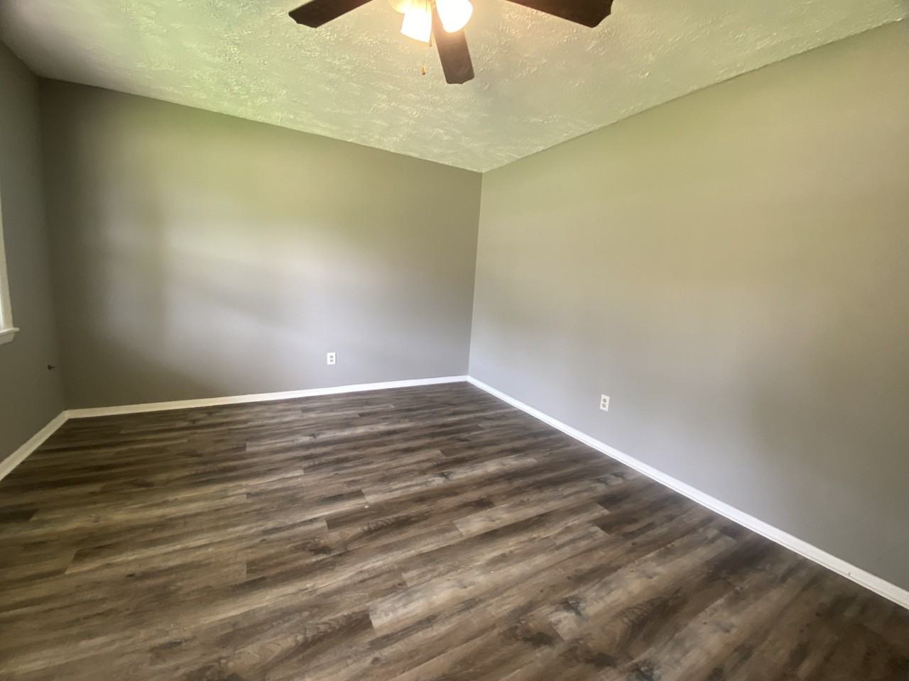 122 Young St #1 - Photo 3 of 8