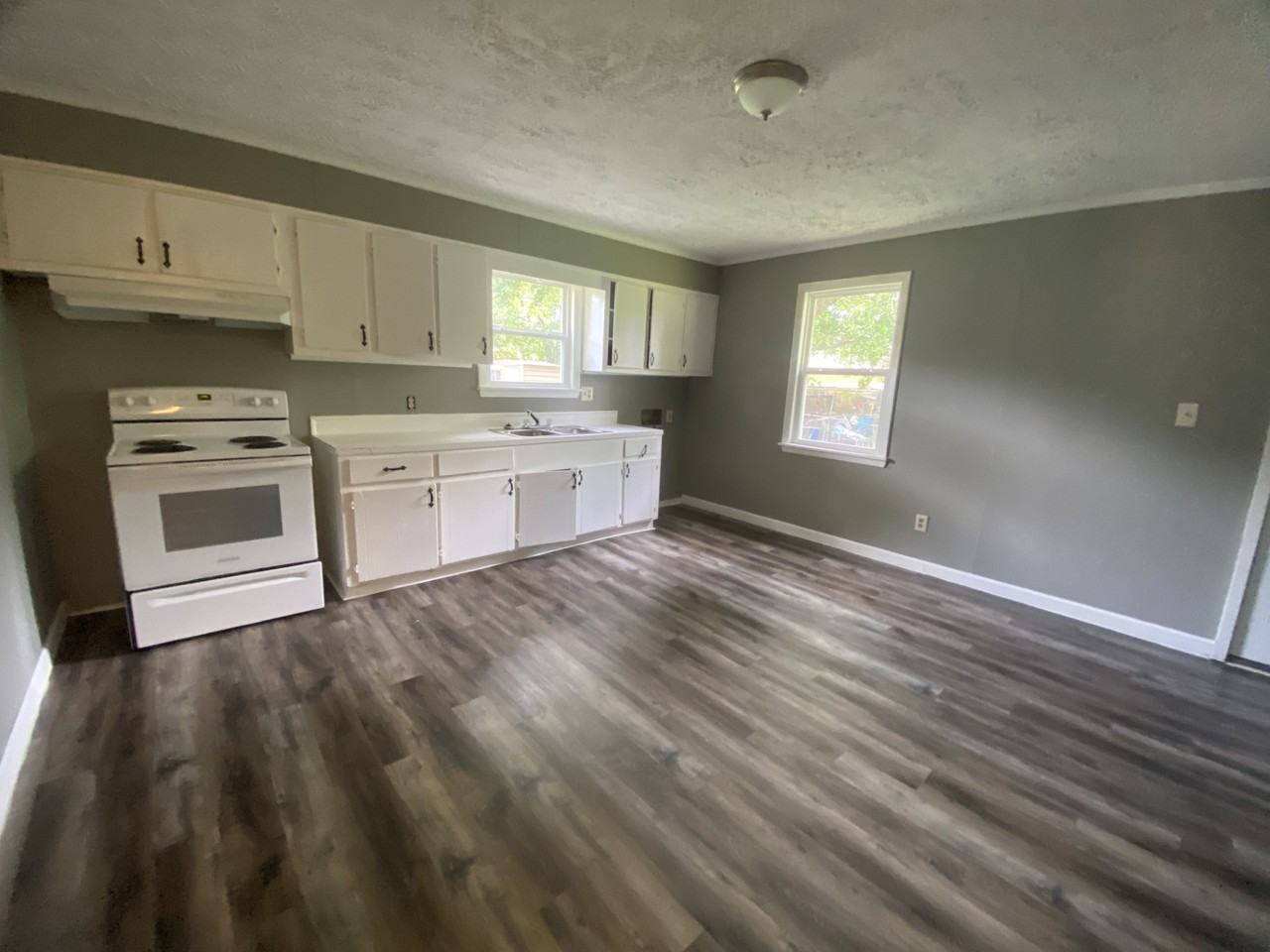 122 Young St #1 - Photo 7 of 8