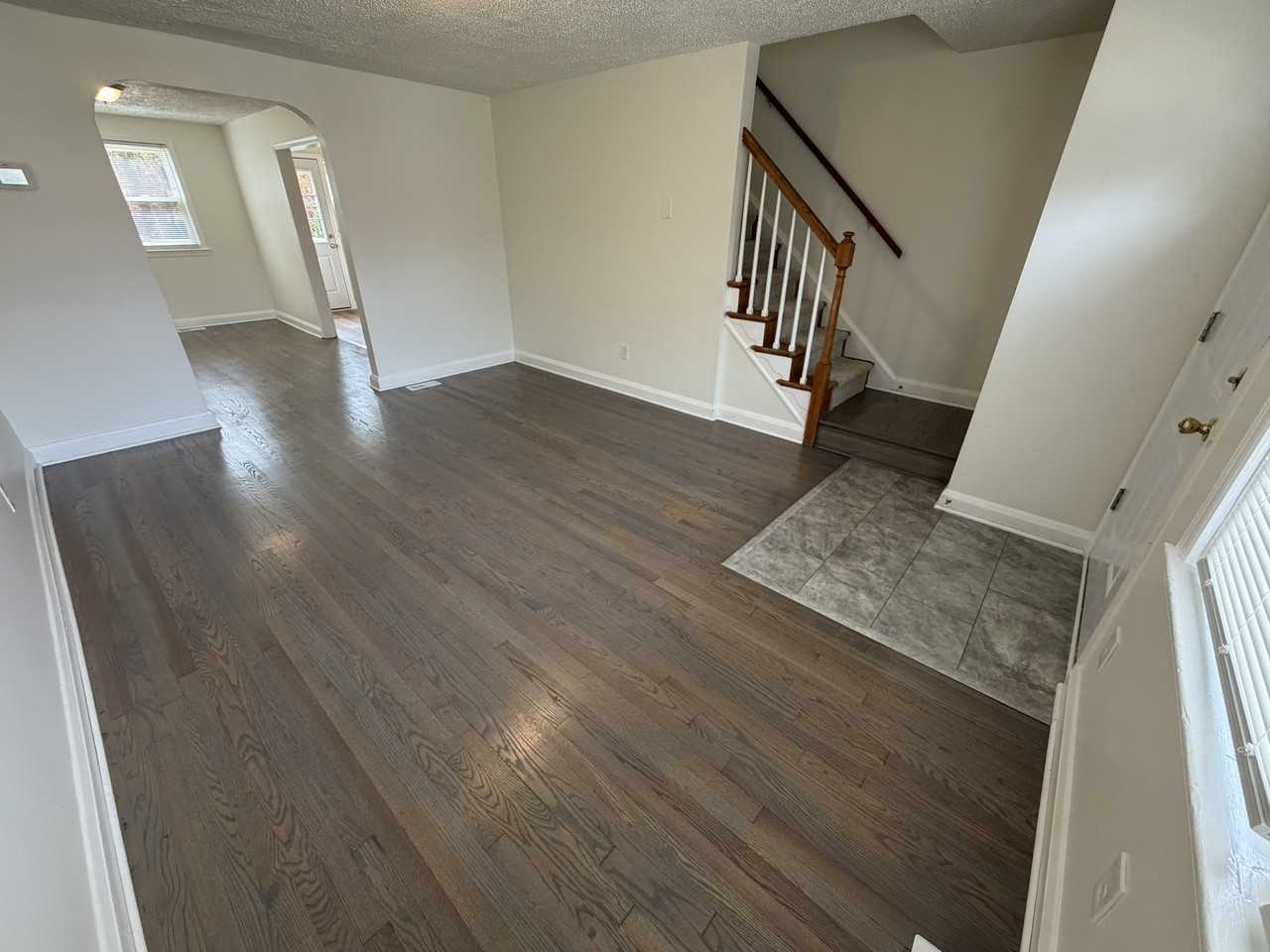 365 Leeanne Rd #1 - Photo 4 of 33