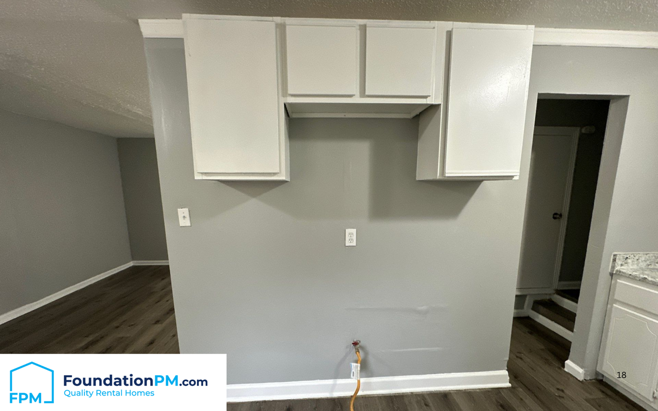3181 Parham St #1 - Photo 5 of 17