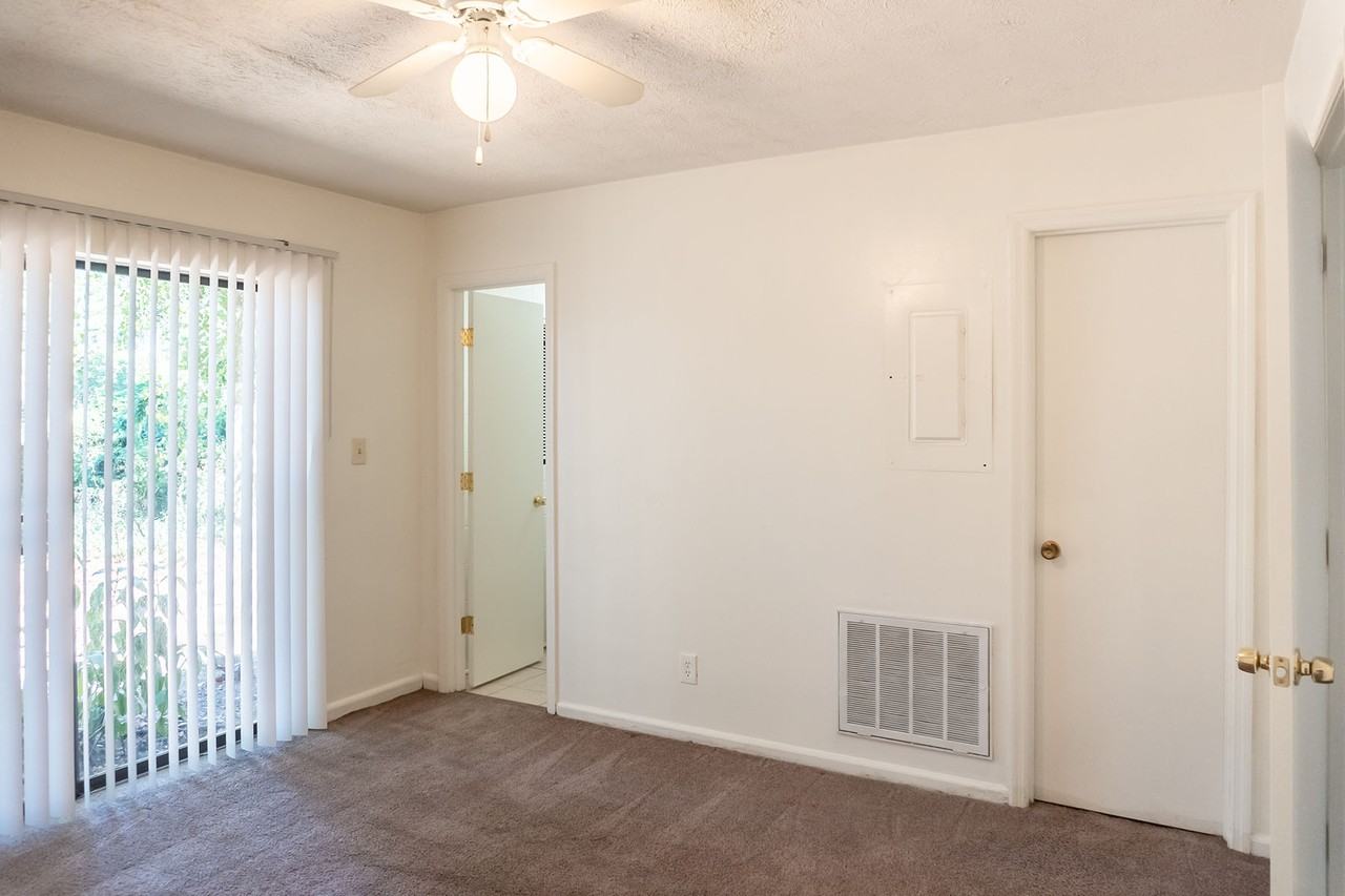 2540 Bilbrey Dr Apt B #B - Photo 6 of 21