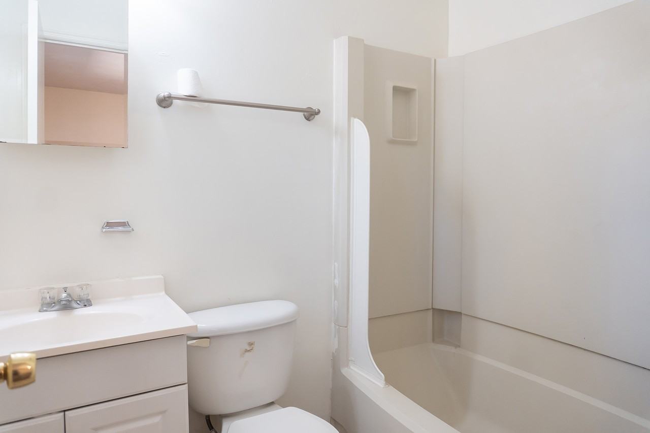 2540 Bilbrey Dr Apt B #B - Photo 7 of 21