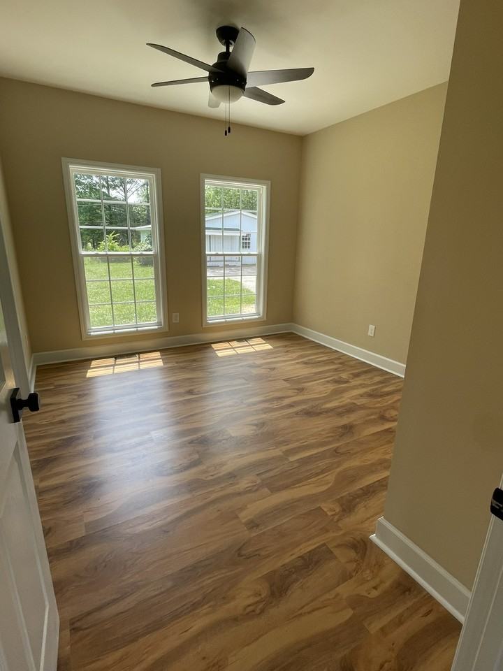 1406 Old Estill Springs Rd #1 - Photo 7 of 12