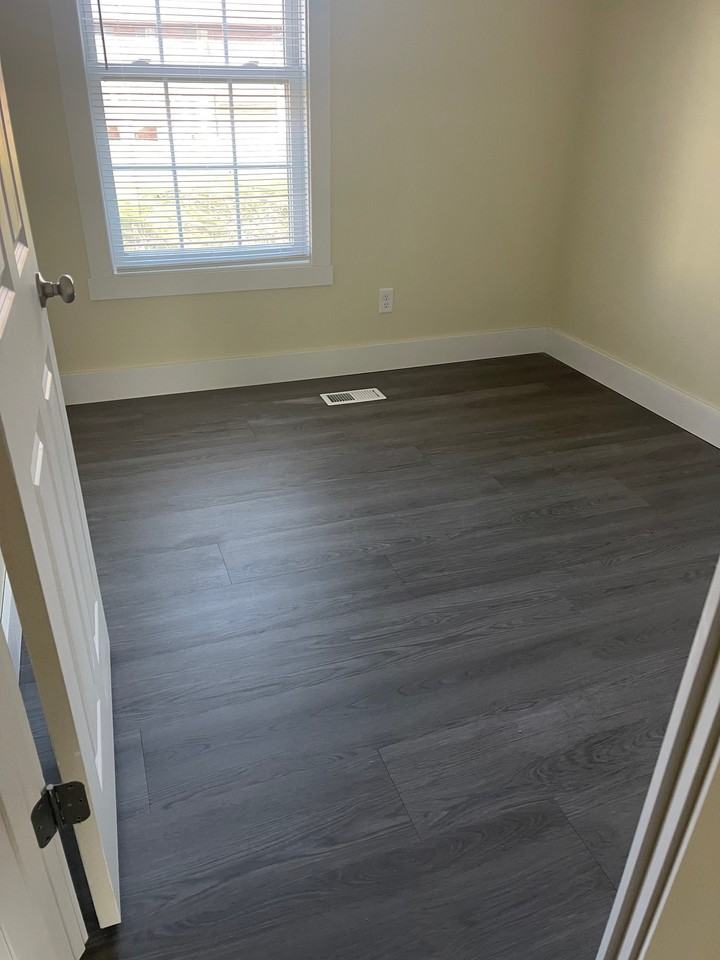 206 Honeysuckle Ln #1 - Photo 4 of 9