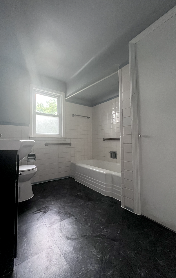 20926 Moross Rd #1 - Photo 7 of 11