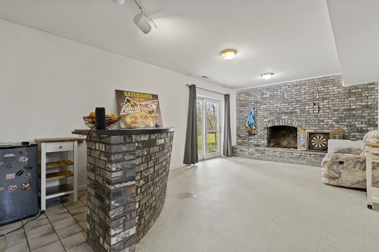 8809 38th Ave #1 - Photo 2 of 10