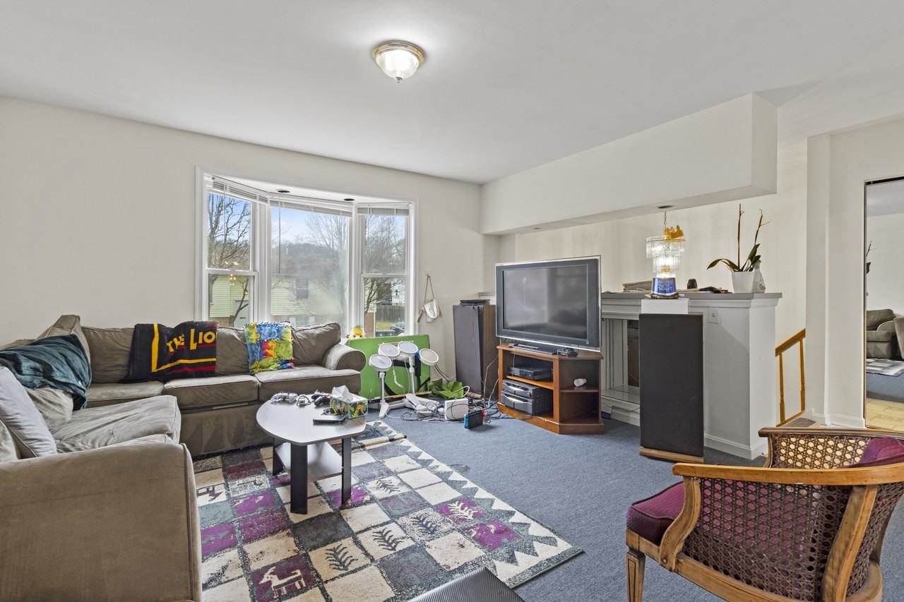 8809 38th Ave #1 - Photo 6 of 10