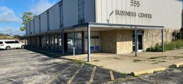 featured image of 555 South Schuyler Avenue