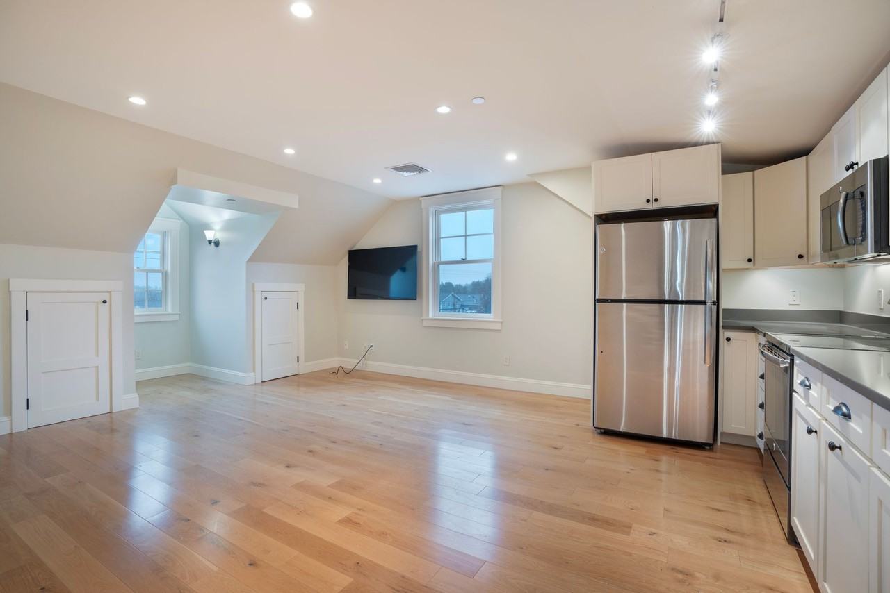 2178 Post Rd #300 - Photo 3 of 32