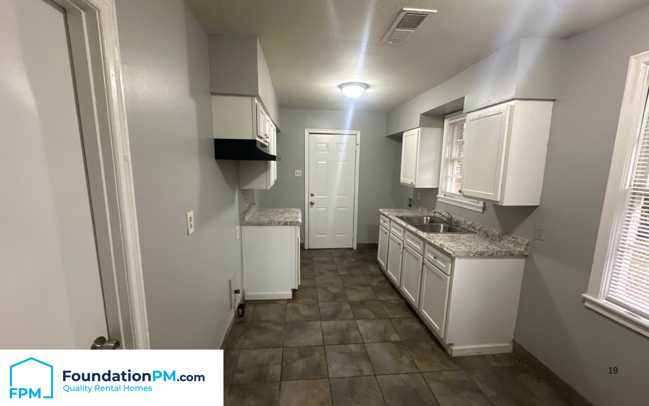 1776 S Goodlett St #1 - Photo 3 of 15