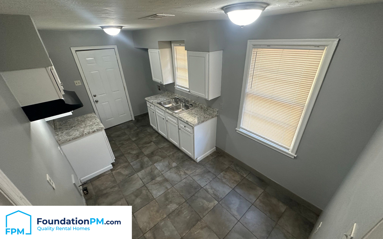 1776 S Goodlett St #1 - Photo 4 of 15