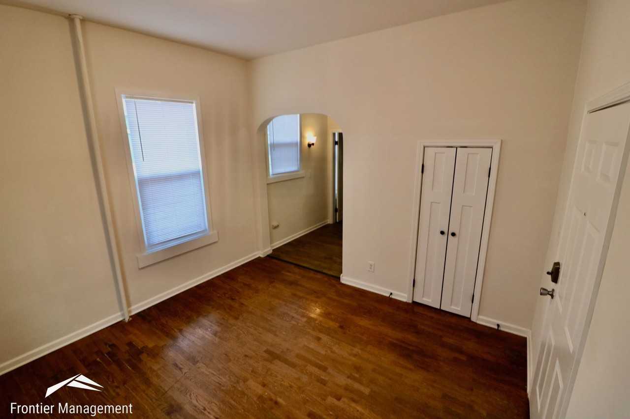 412 N 11th - Photo 3 of 18