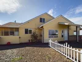featured image of 1033 Nw Inlet Ave #1
