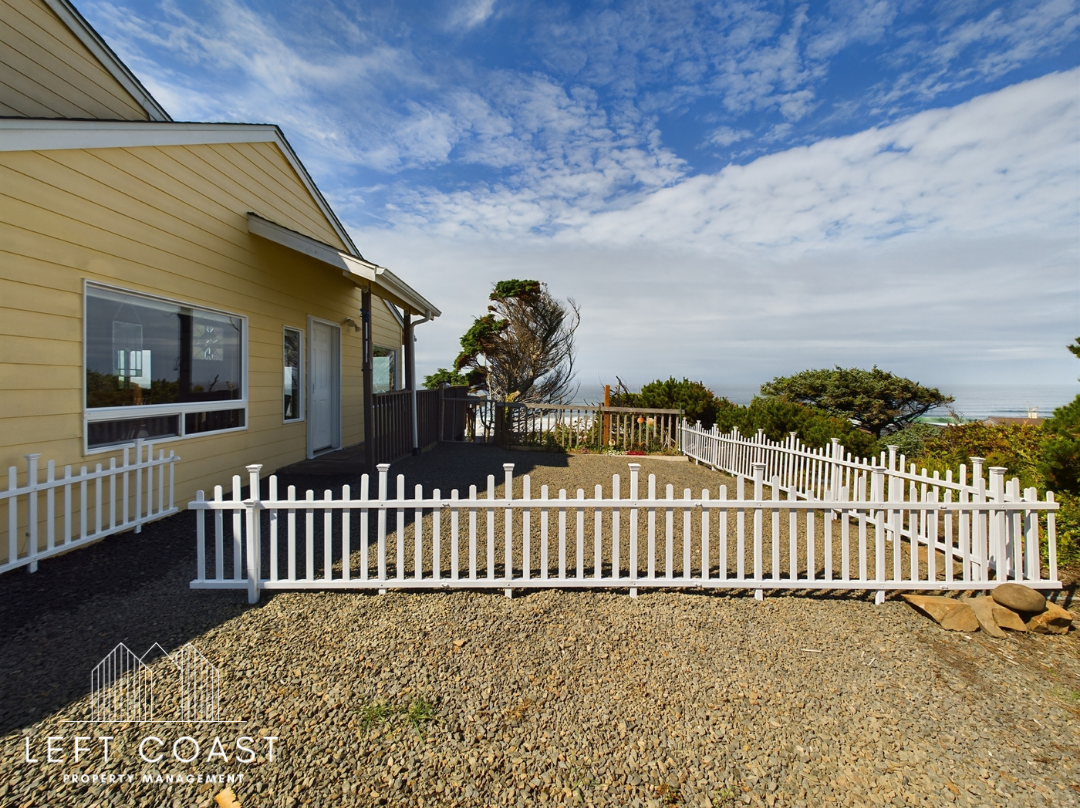 1033 Nw Inlet Ave #1 - Photo 5 of 50