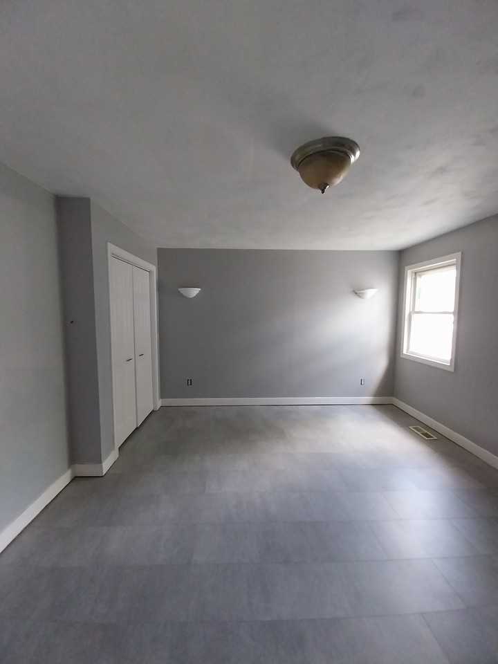 18420 Parkmount Ave #1 - Photo 6 of 9