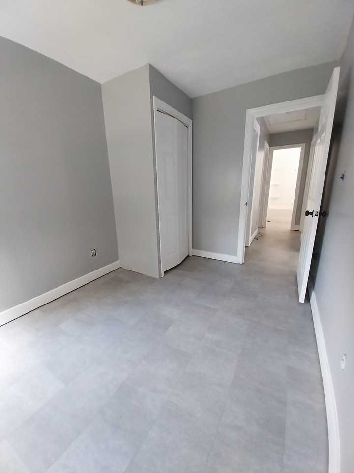 18420 Parkmount Ave #1 - Photo 7 of 9