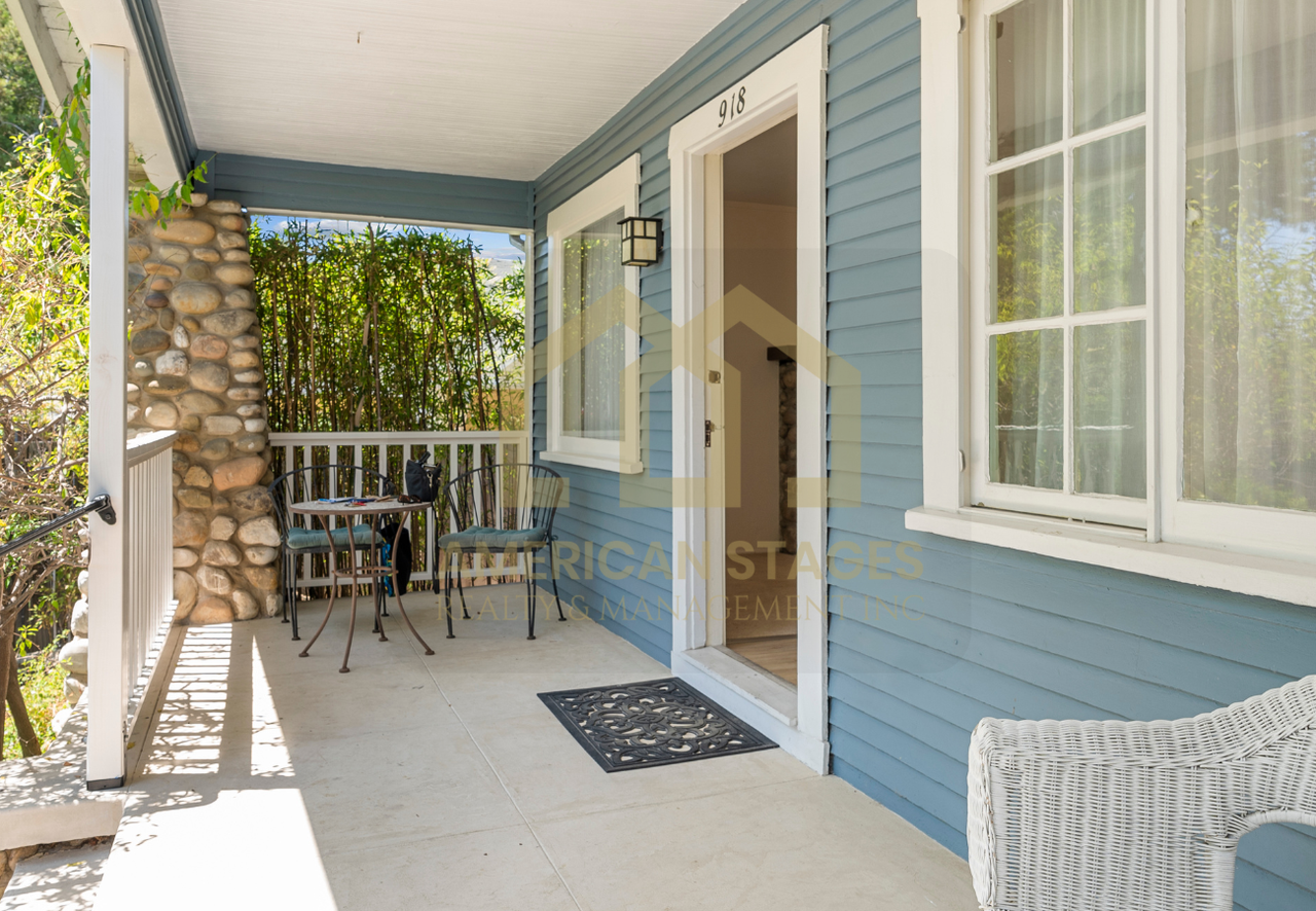 918 N Milpas St #1 - Photo 5 of 28