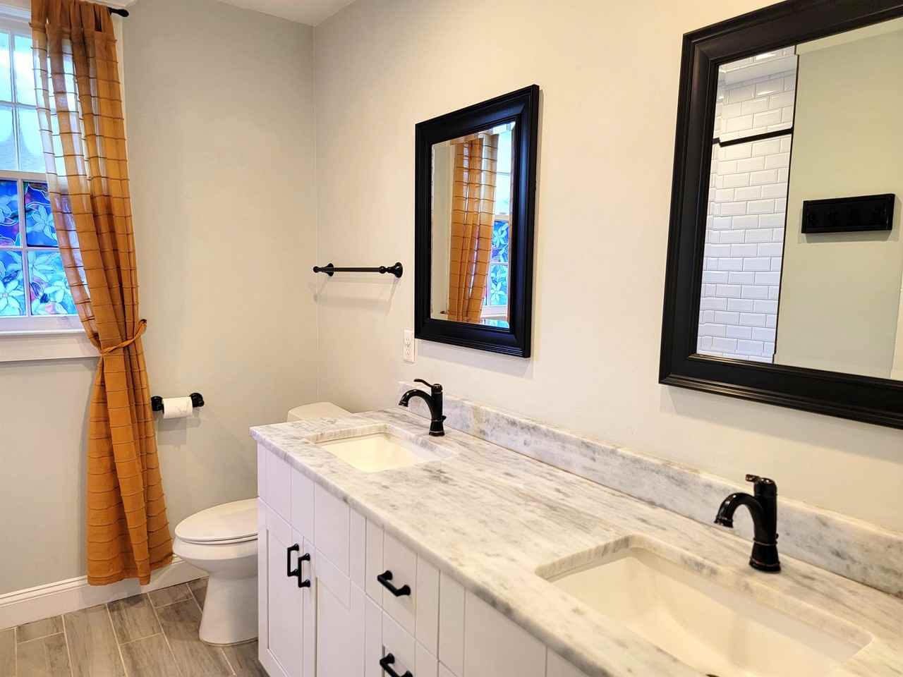 715 East 35th Street #1 - Photo 6 of 17