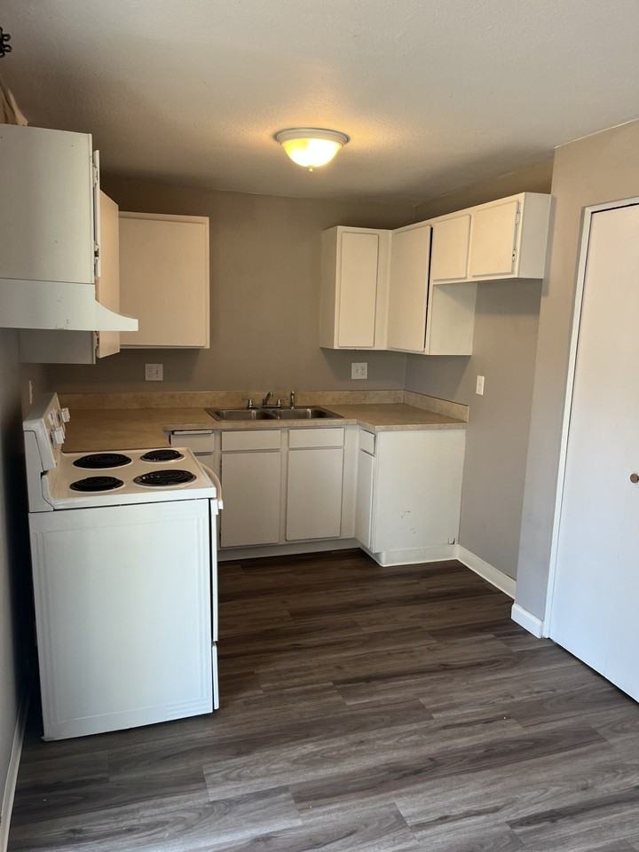 4060 West Dorian Street #4060 - Photo 3 of 11