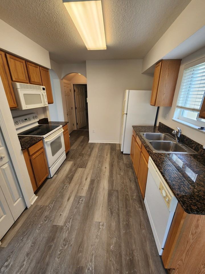 13126 Fennway Ridge Dr #1 - Photo 5 of 12