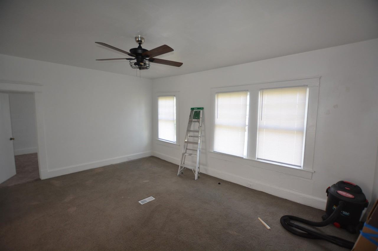 811 E Main St #1 - Photo 2 of 10