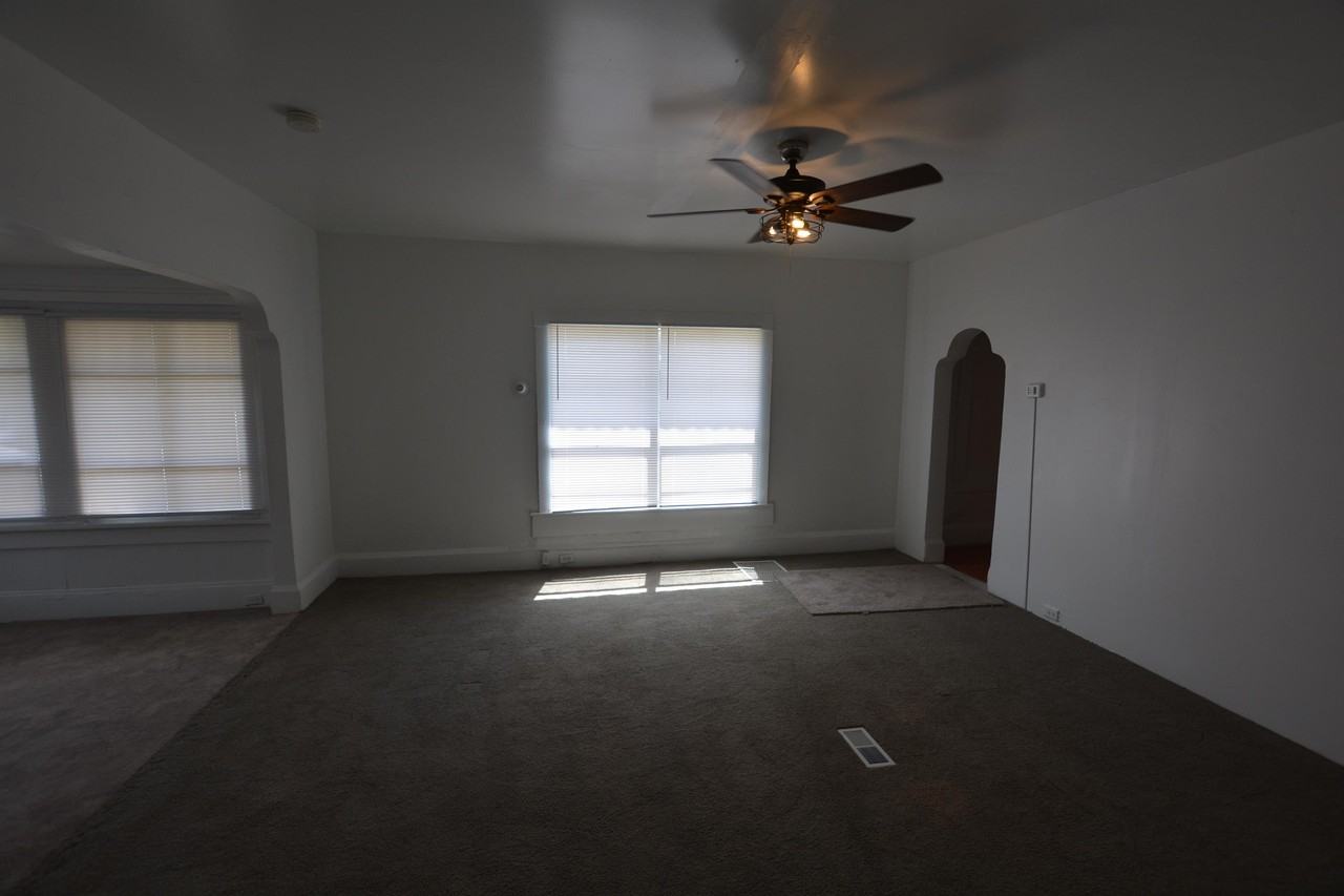 811 E Main St #1 - Photo 3 of 10