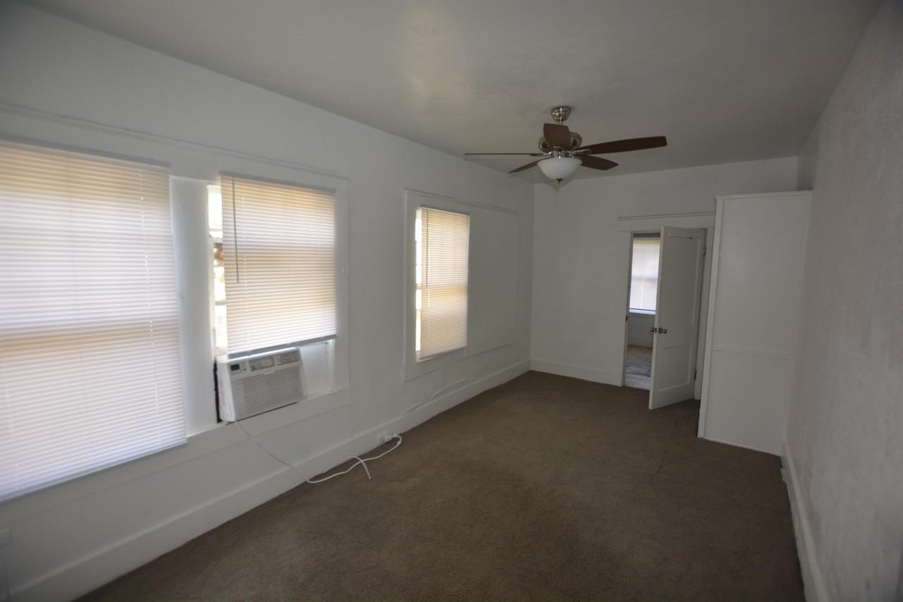 811 E Main St #1 - Photo 7 of 10