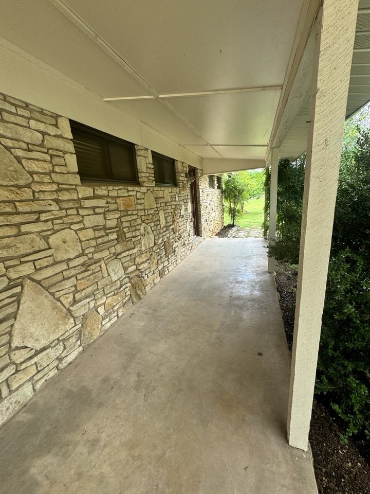 440 Cedar Springs Drive #1 - Photo 5 of 39