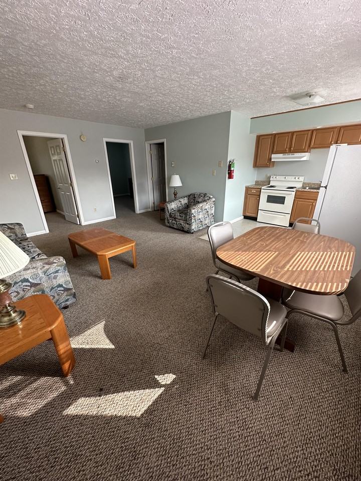 888 Wayne Ave #10 - Photo 3 of 12