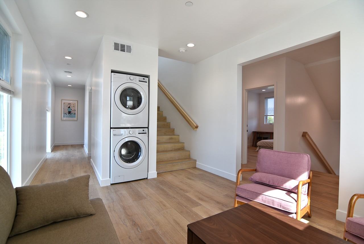 2533 S Curson Ave #3H - Photo 5 of 21