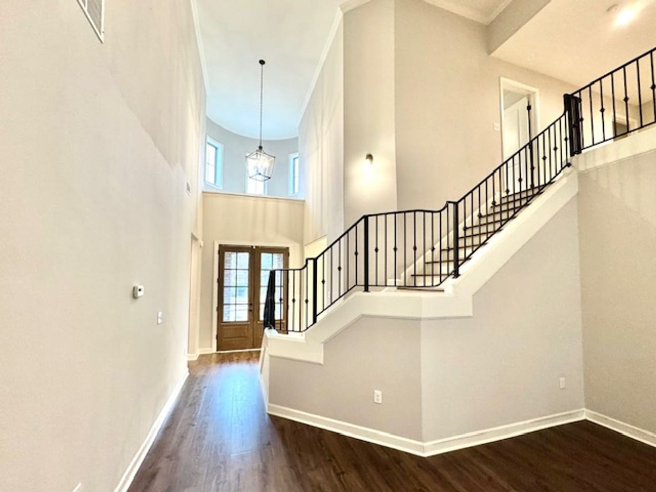 6668 Shenandoah Ln - Photo 2 of 21