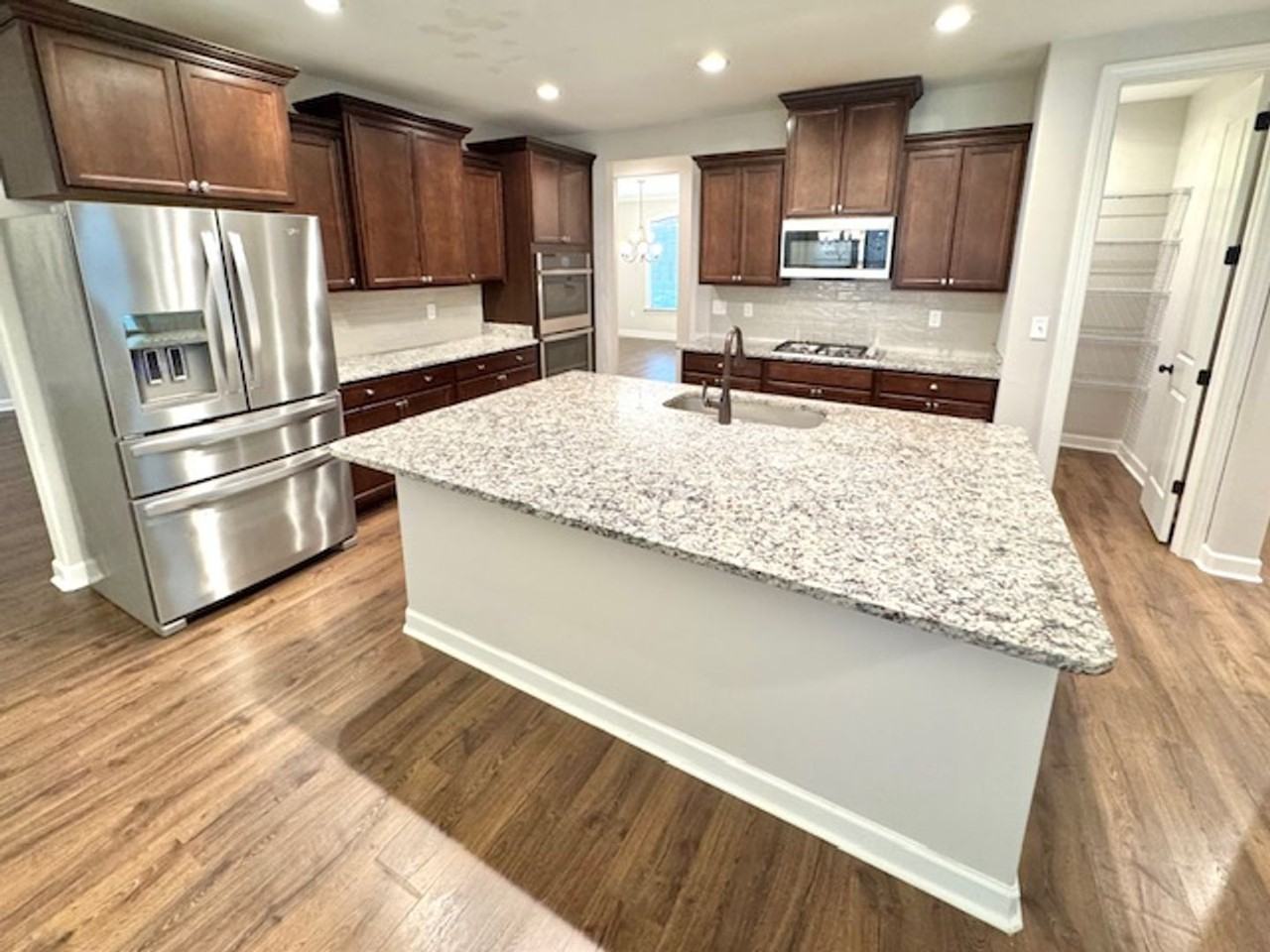 6668 Shenandoah Ln - Photo 6 of 21