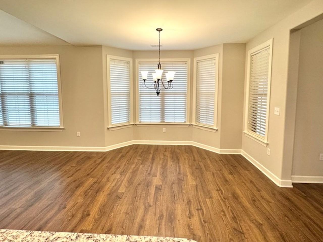 6668 Shenandoah Ln - Photo 7 of 21