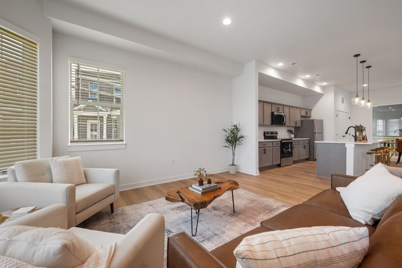 1104 Sw Des Moines St #1 - Photo 4 of 49