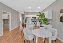 718 S Laclede Ct #100 - Photo 3 of 18