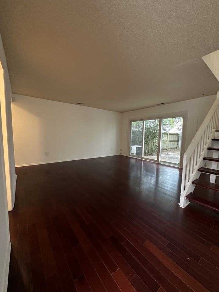 819 Dryden Street #1 - Photo 3 of 24