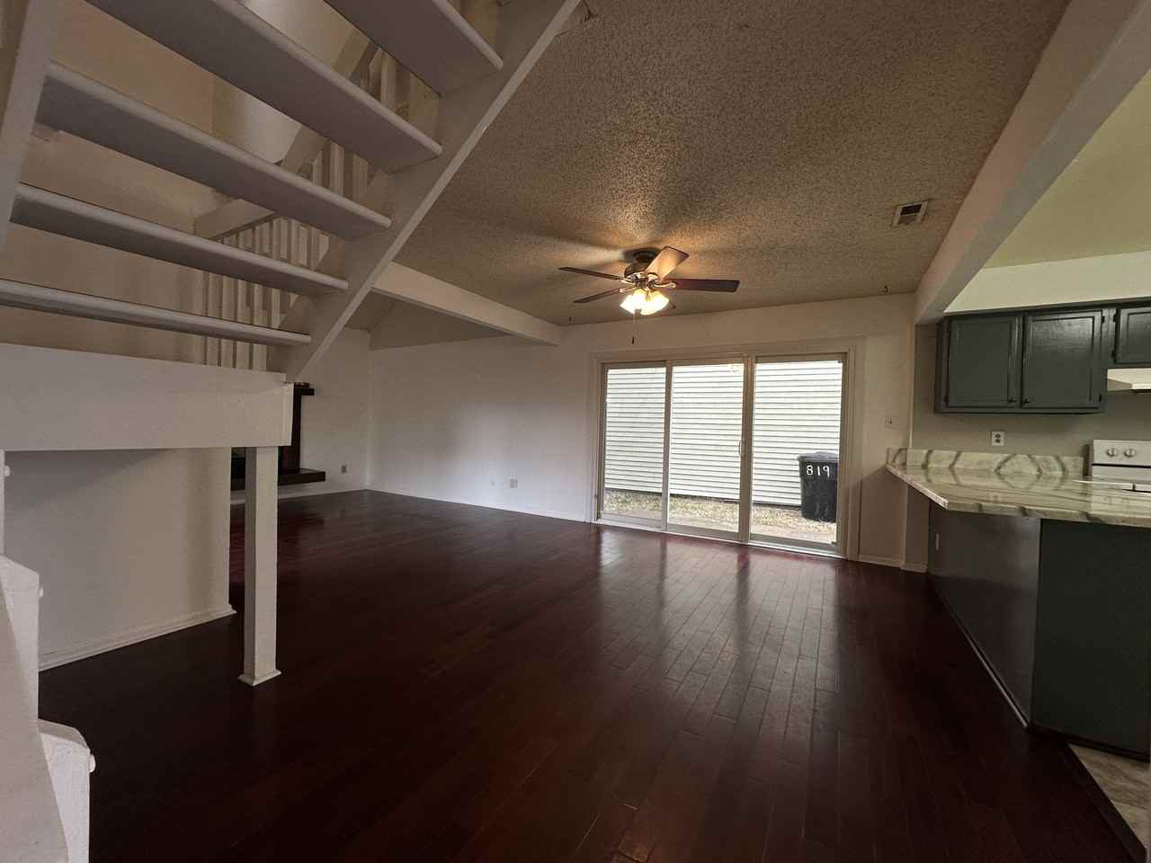 819 Dryden Street #1 - Photo 4 of 24