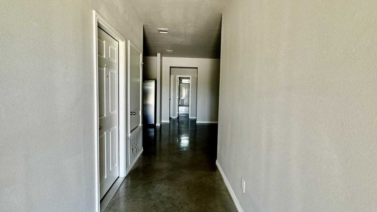 400 Lowes Boulevard #B - Photo 6 of 19