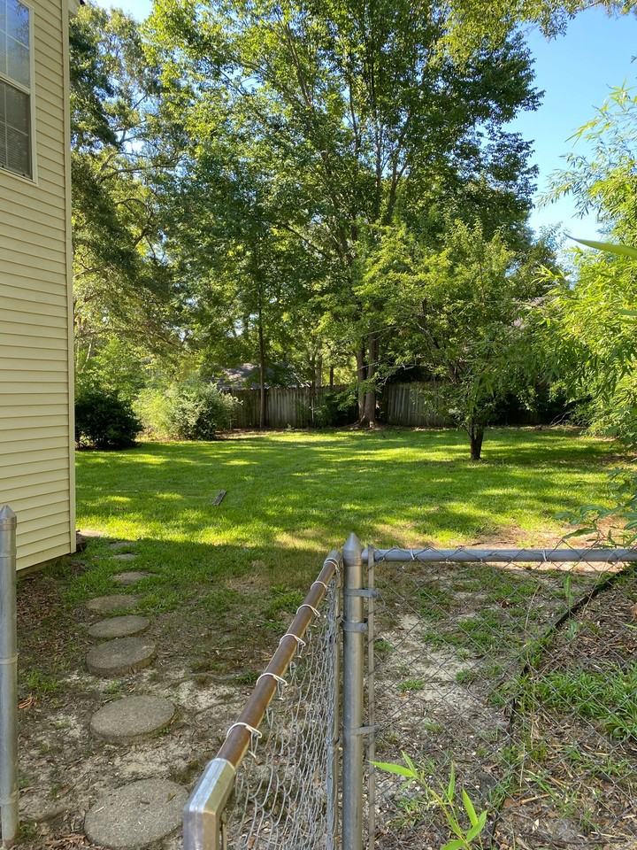 208 Standifer Ave #1 - Photo 3 of 11