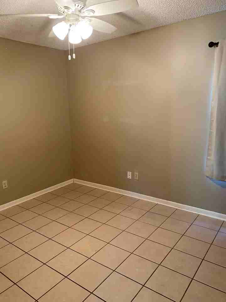 208 Standifer Ave #1 - Photo 6 of 11