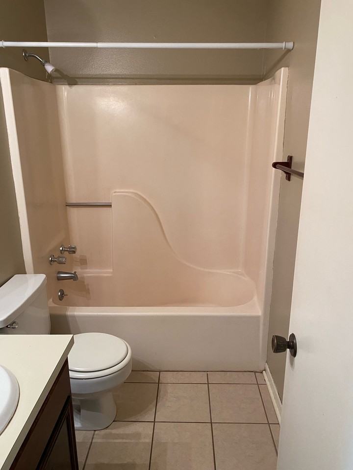 208 Standifer Ave #1 - Photo 7 of 11