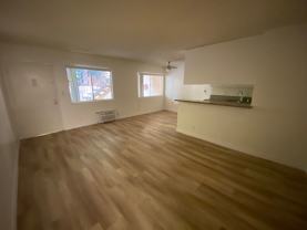 j3735 - Photo 1 of 1