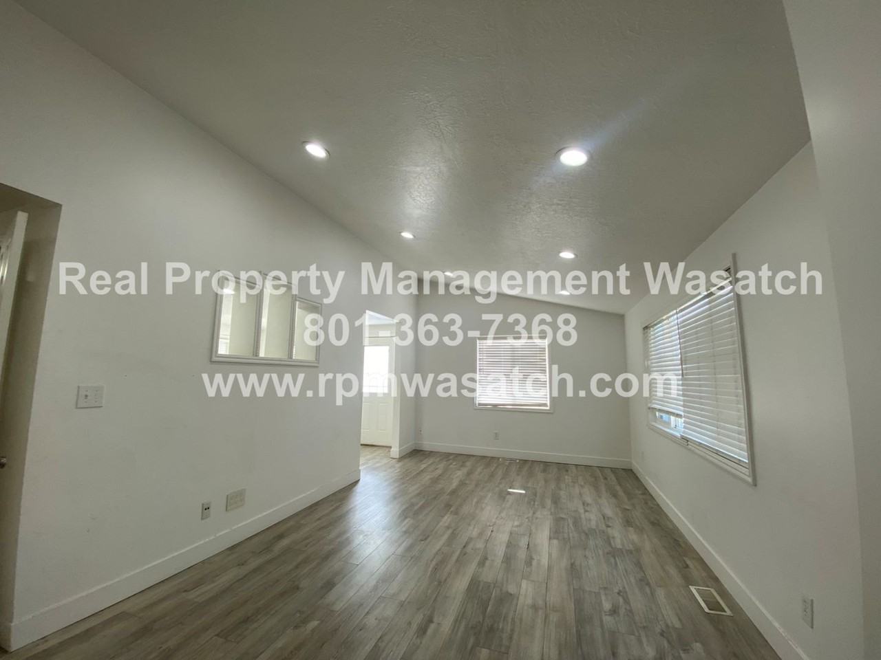 7587 S 2350 W - Photo 5 of 31