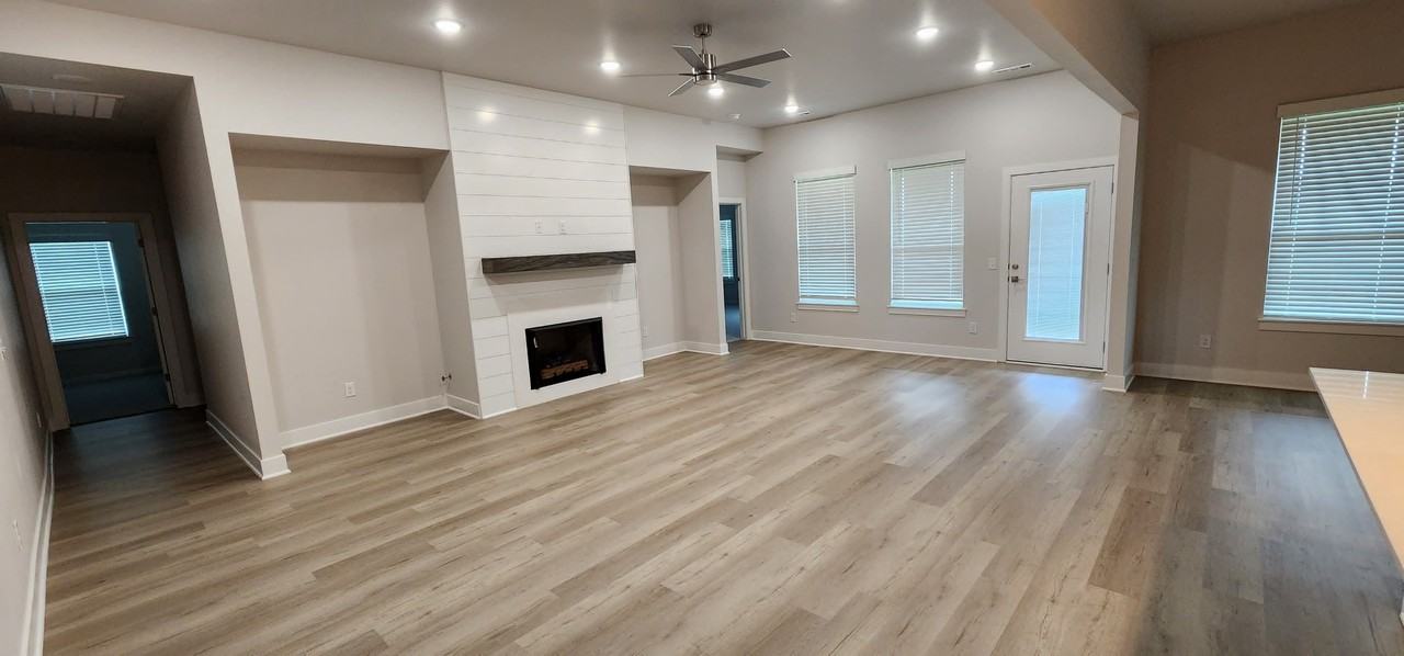 5301 Southwest Firethorn Lane #1 - Photo 3 of 14