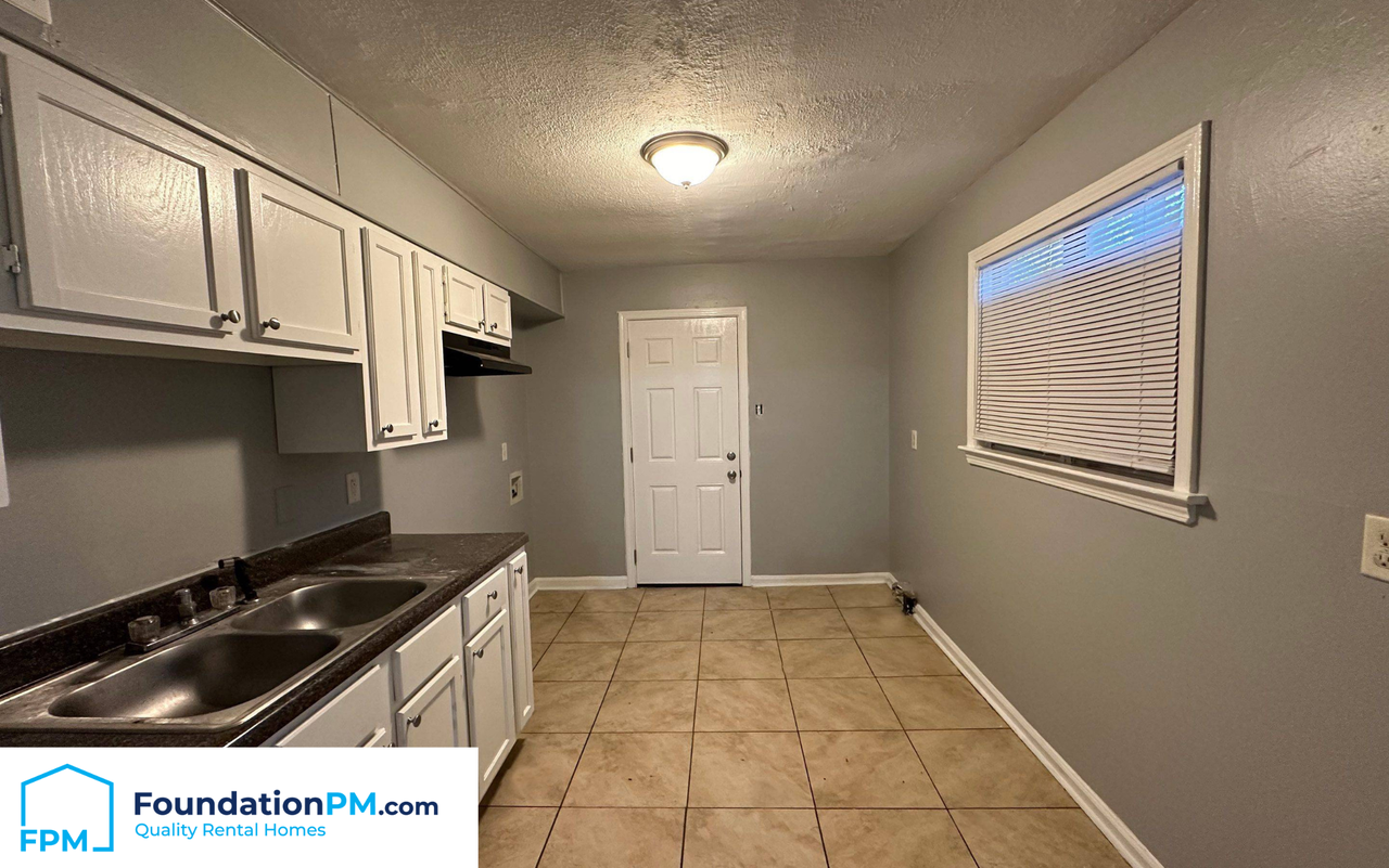 1937 Pinedale Ave #1 - Photo 4 of 17