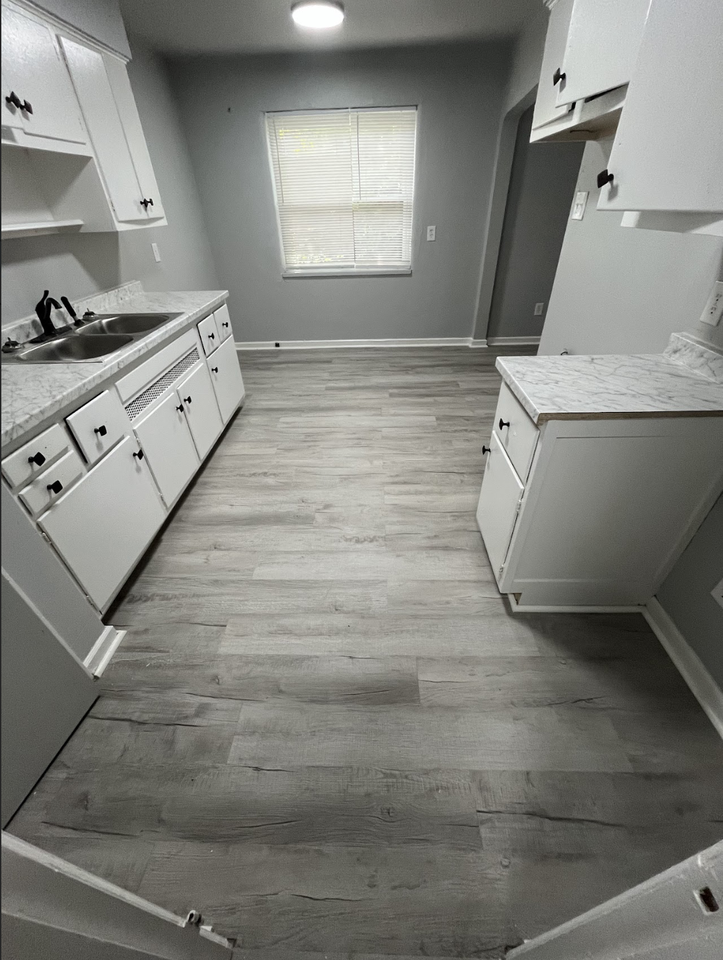 907 Wheatley Ave #4 - Photo 3 of 6