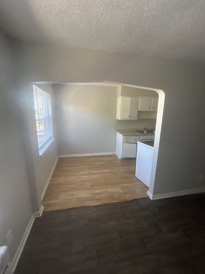 907 Wheatley Ave #10 - Photo 4 of 10